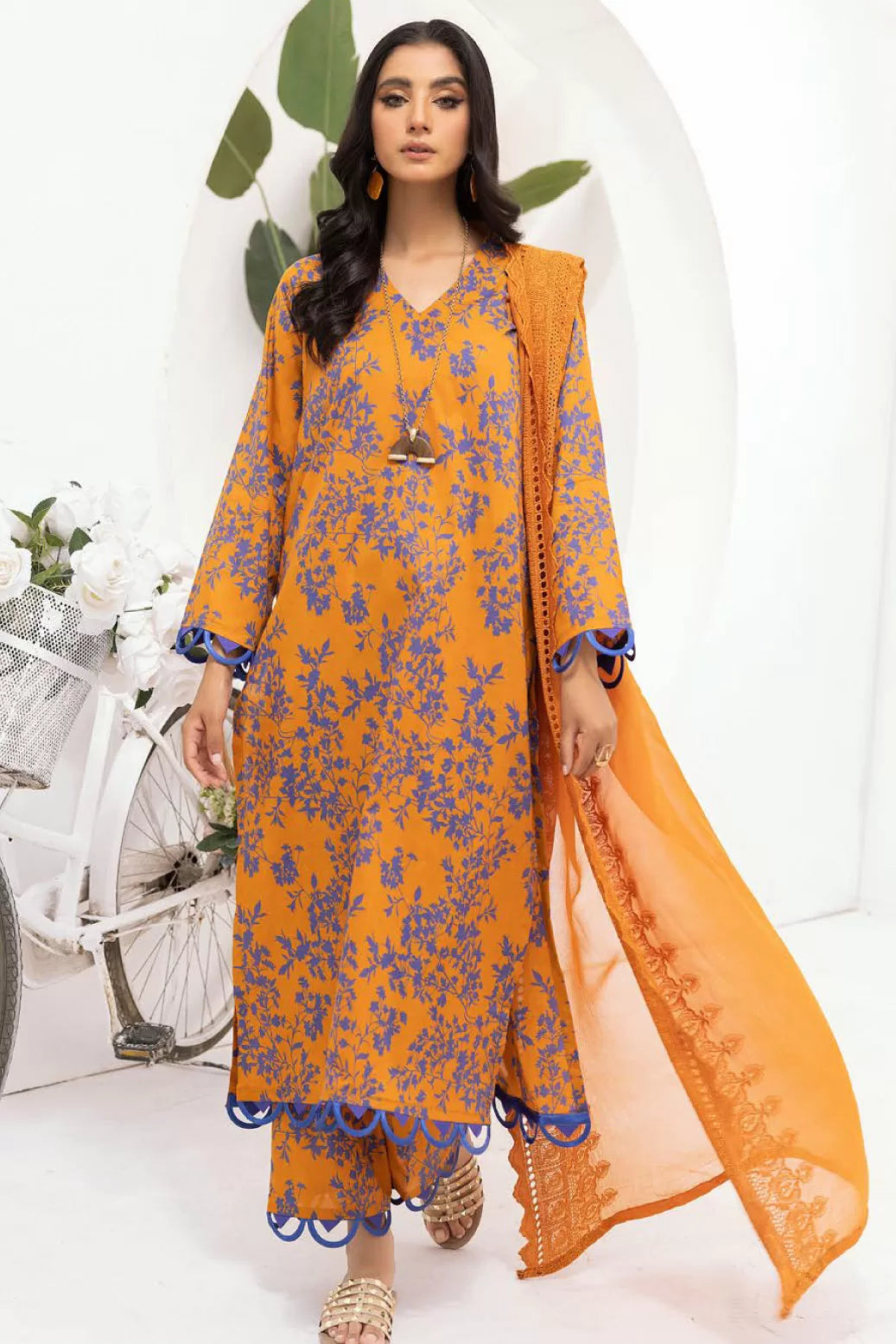 Mahee's By Riaz Arts 3 Piece Stitched Suit - 07
