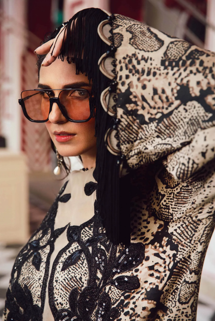 3 Piece Stitched Embroidered Linen Rani Mahal by Maria B M prints Fall Edit'25 Winter Collection MB25FE-2B