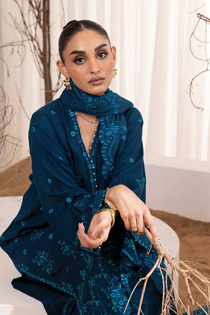 3 Piece Stitched Embroidered Cashmi Wool With Lakhany Winter Embriodered Shawl collection 03