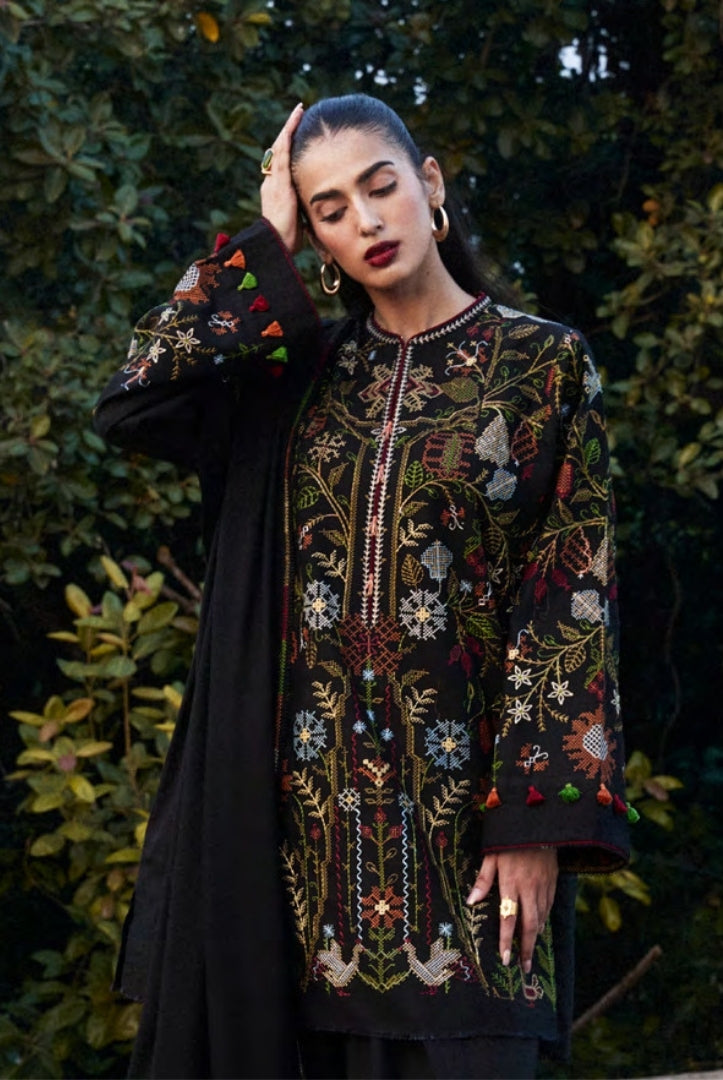 3 Piece Stitched Embroidered Khaddar Suit From Zara Shahjahan Winter Shawl Collection - LALEH