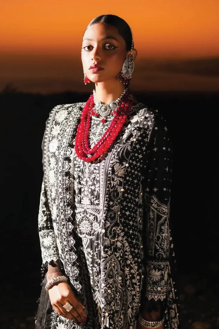 3 Piece Stitched Luxury Lawn Suit By Sana Safinaz - AN-00969