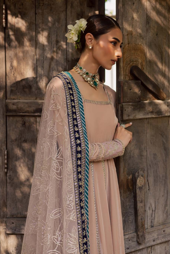 3 Piece Unstitched Velvet Embroidered Maya by Nurèh Wedding Edit Vol-II NU25MV NW-117