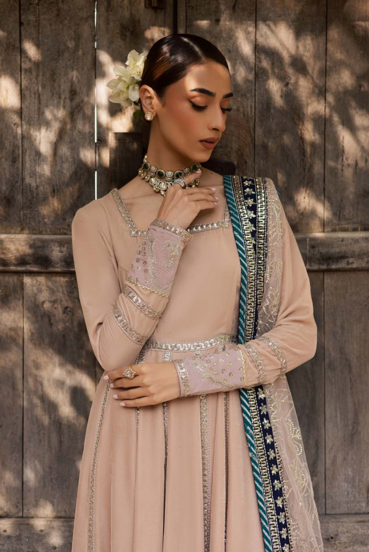 3 Piece Unstitched Velvet Embroidered Maya by Nurèh Wedding Edit Vol-II NU25MV NW-117