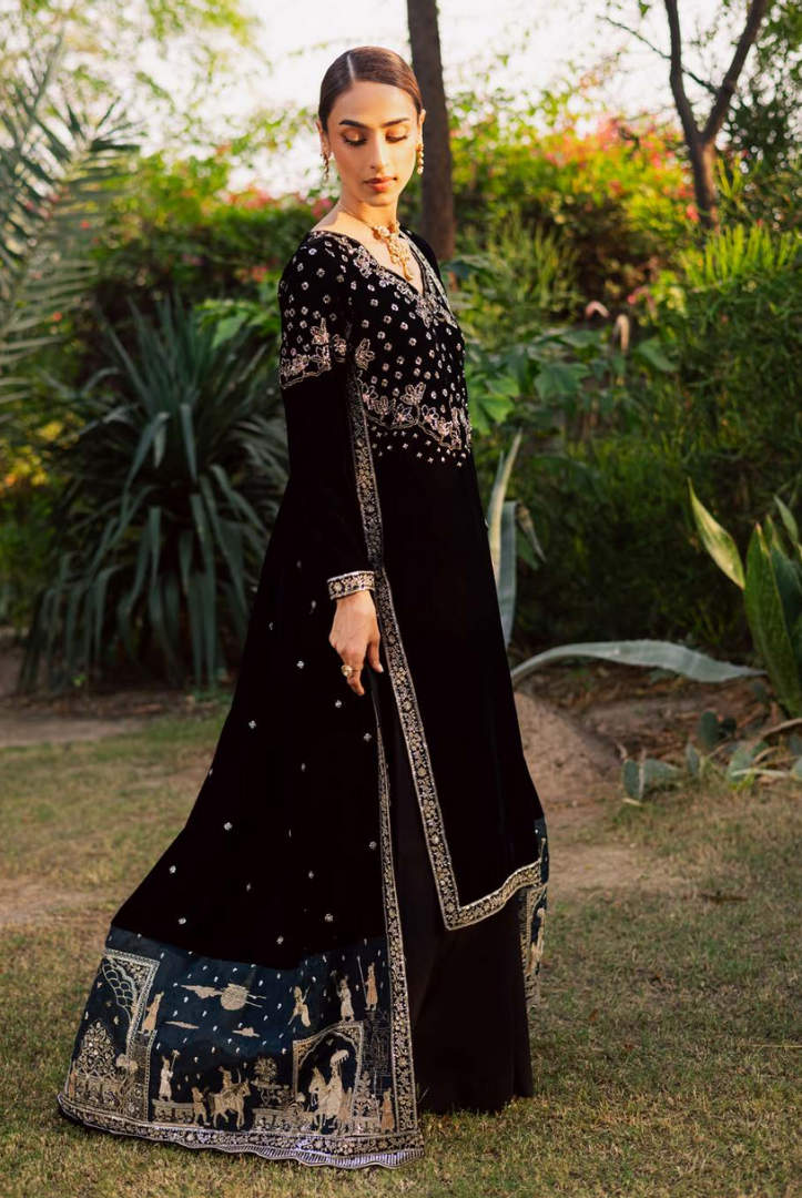 3 Piece Unstitched Velvet Embroidered Maya by Nurèh Wedding Edit Vol-II NU25MV NW-118