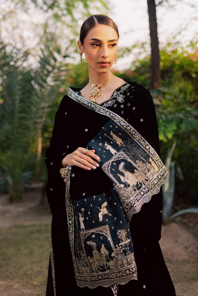 3 Piece Unstitched Velvet Embroidered Maya by Nurèh Wedding Edit Vol-II NU25MV NW-118