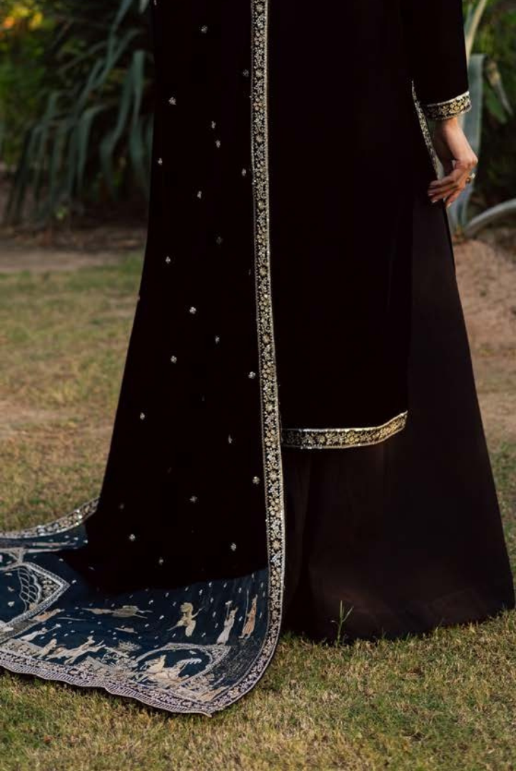 3 Piece Unstitched Velvet Embroidered Maya by Nurèh Wedding Edit Vol-II NU25MV NW-118