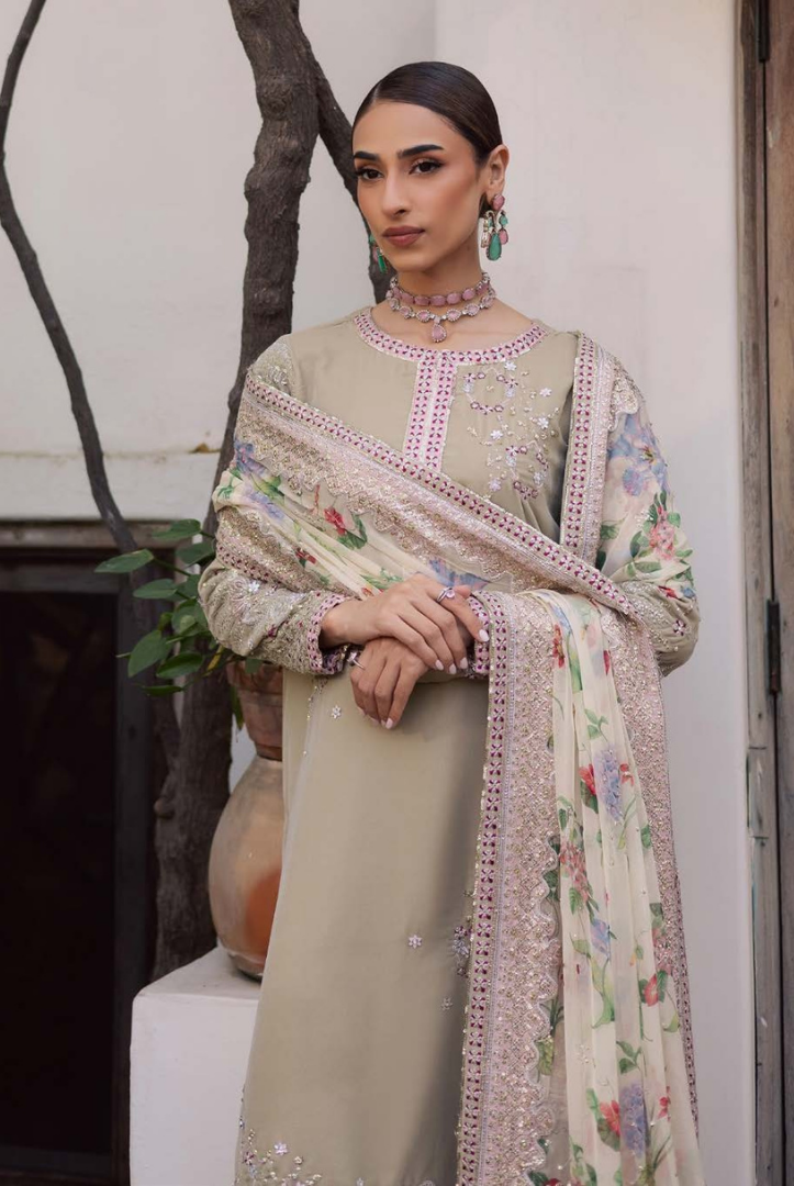 3 Piece Unstitched Velvet Embroidered Maya by Nurèh Wedding Edit Vol-II NU25MV NW-119