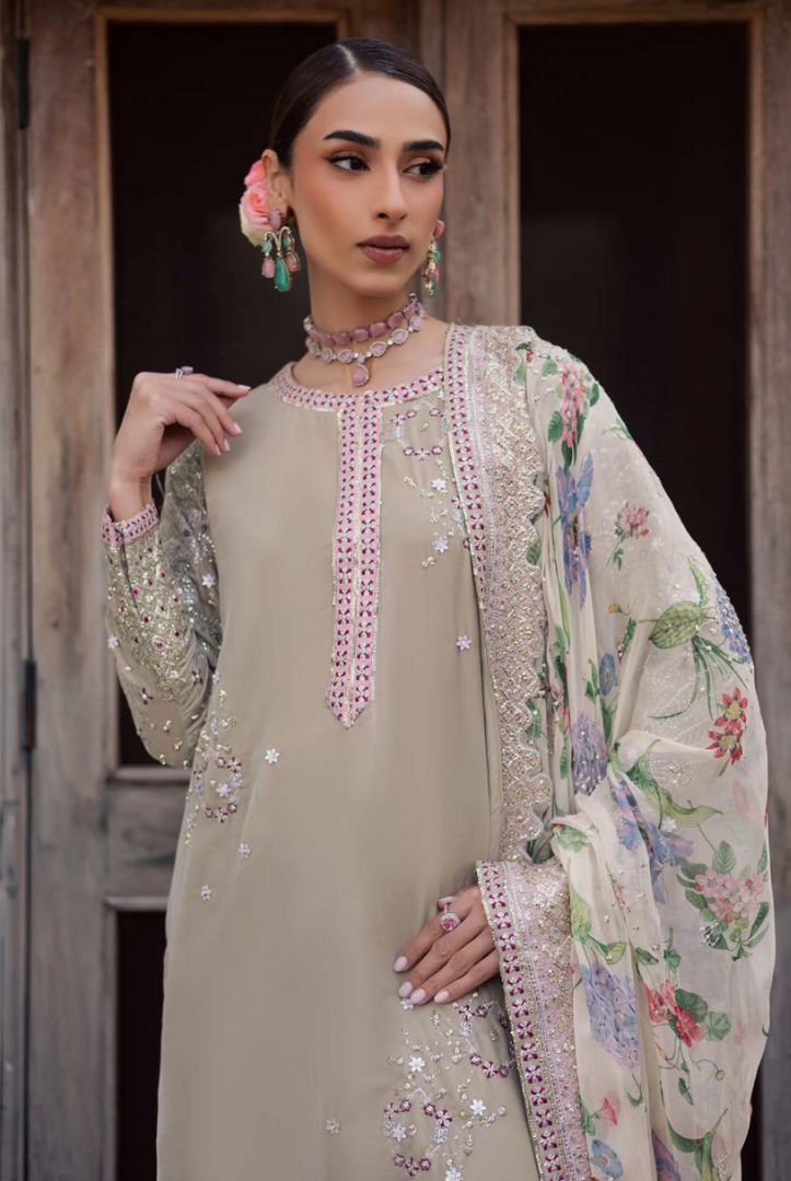 3 Piece Unstitched Velvet Embroidered Maya by Nurèh Wedding Edit Vol-II NU25MV NW-119