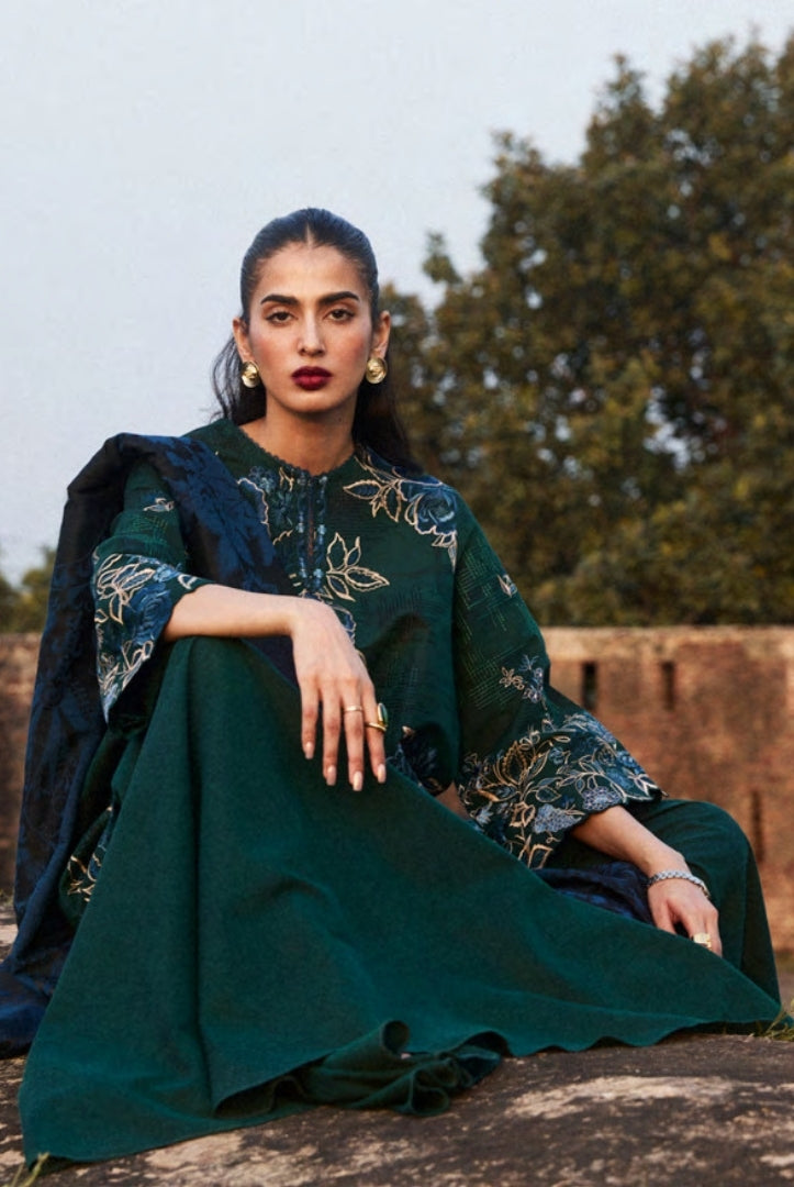 3 Piece Stitched Embroidered Khaddar Suit From Zara Shahjahan Winter Shawl Collection - MINA