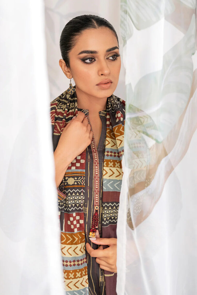 Sahar Print Edit 3 Piece Stitched Suit - 07 - Image 3