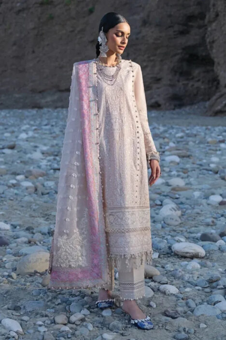 3 Piece Stitched Luxury Lawn Suit By Sana Safinaz - AN-00968