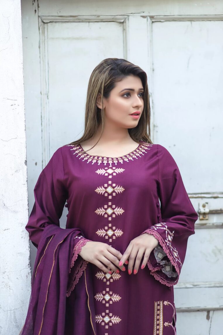 Qaus-e-Qaza 3 Piece Stitched Tu Jhoom Eid-ul-fitar Collection - ESHAL - Image 2