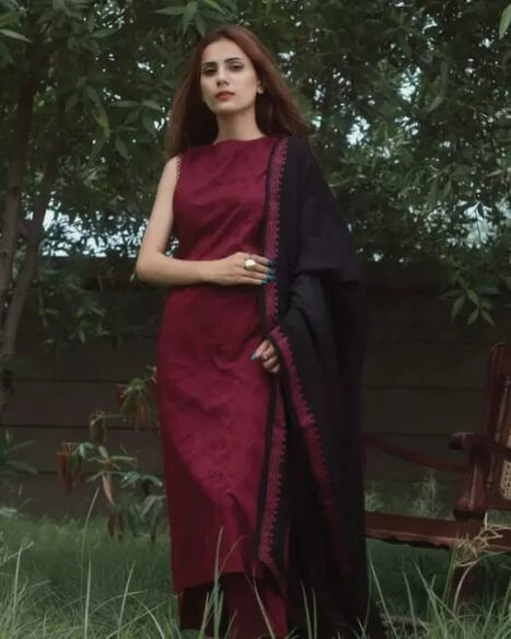 Kastoor 3 Piece Stitched Suit - Maroon